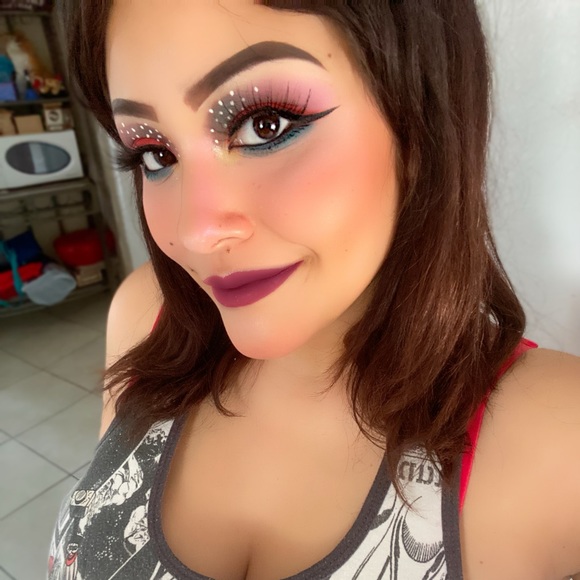 Meet your Posher, Alma - Picture 1 of 1